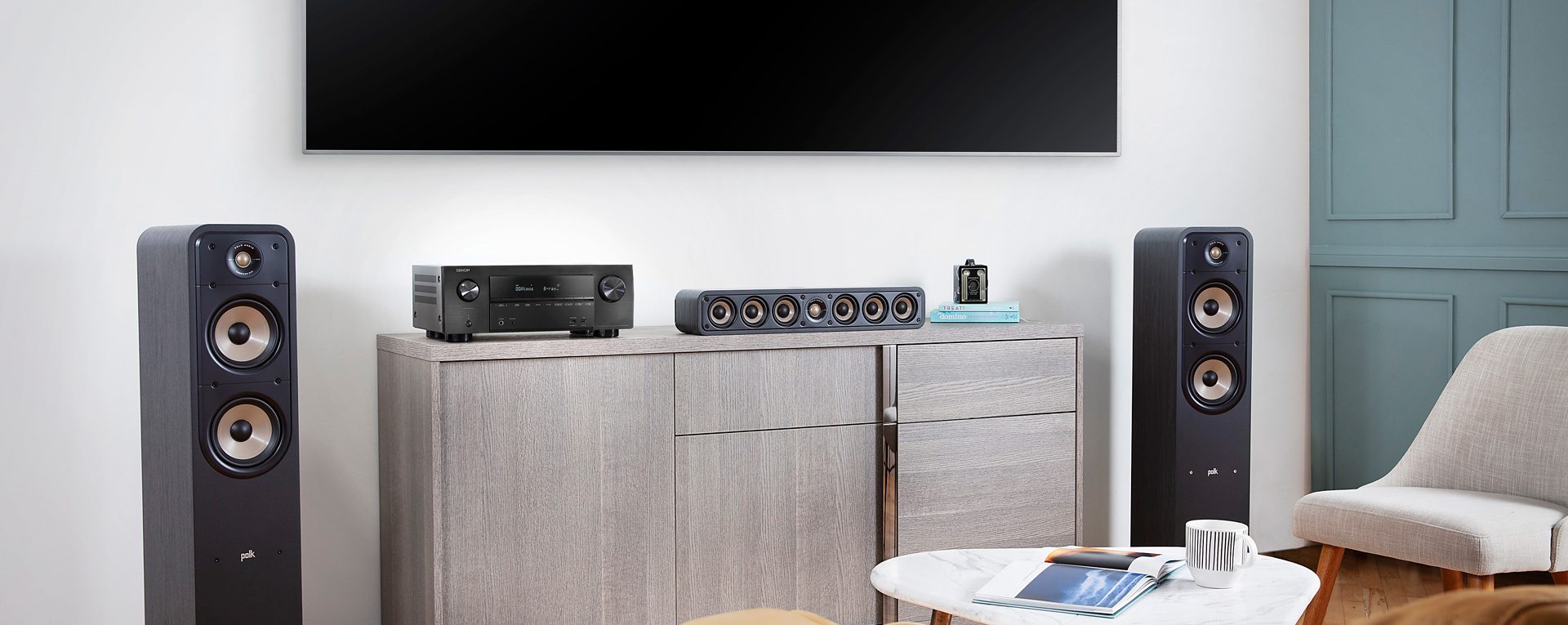 Denon_AVR-X2600_EU_Lifestyle_001